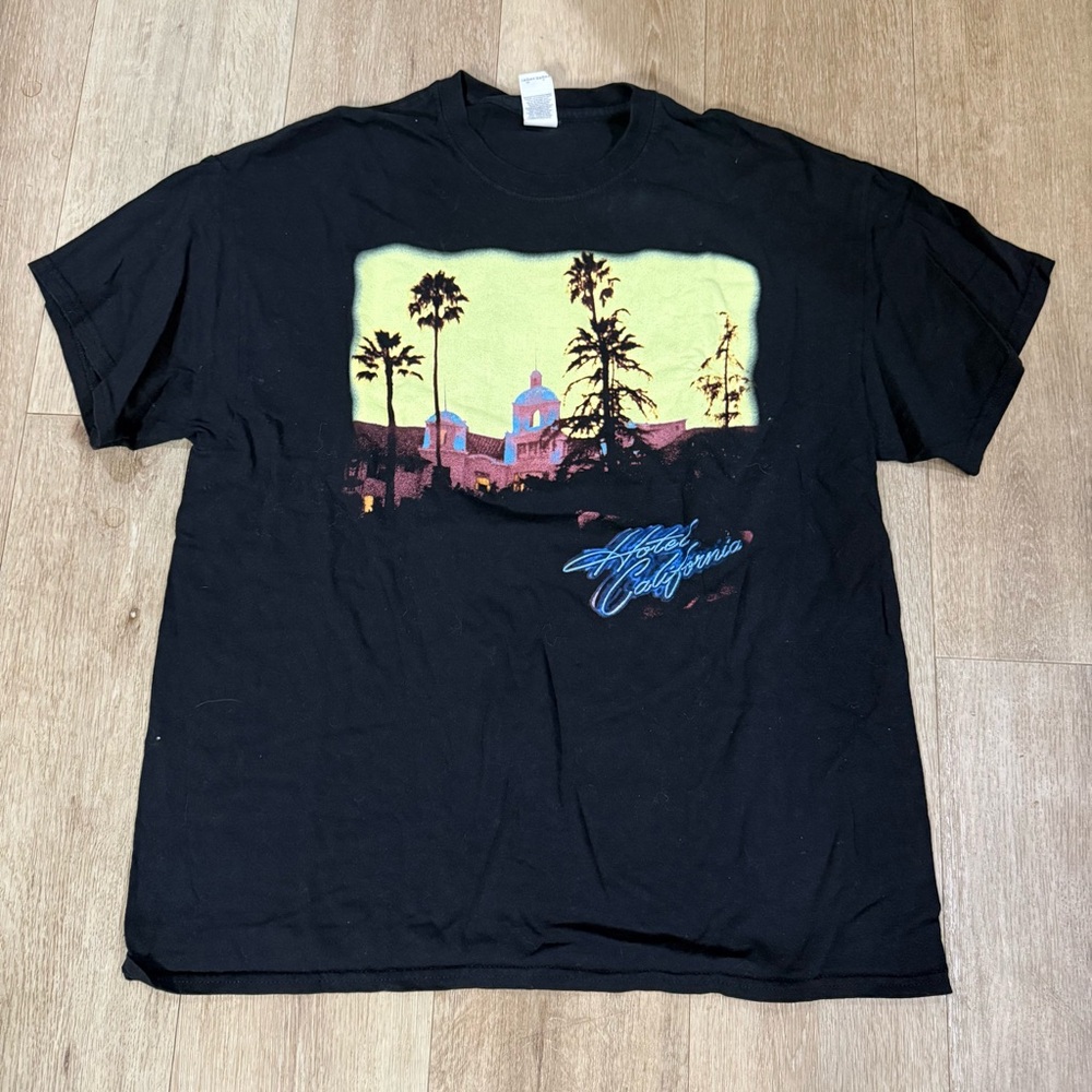 Gildan Black Short-Sleeve Tee with Yellow & Blue Scenic Print